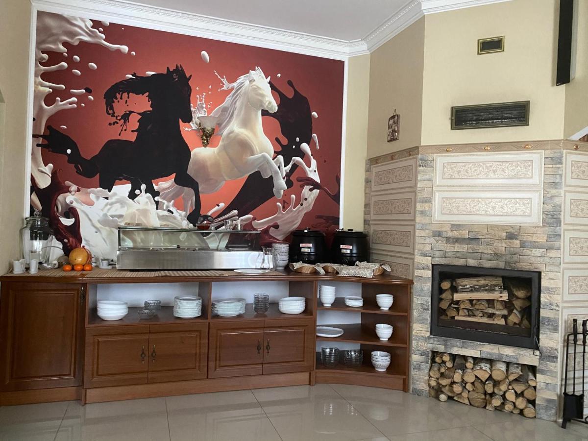 Hotel Three Korony Skhidnytsia Exterior foto